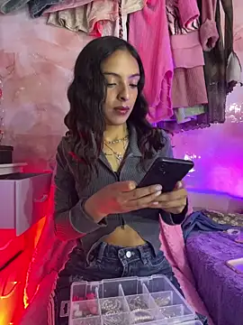 Skye Moore online show from May 16, 2026, 2:52 am