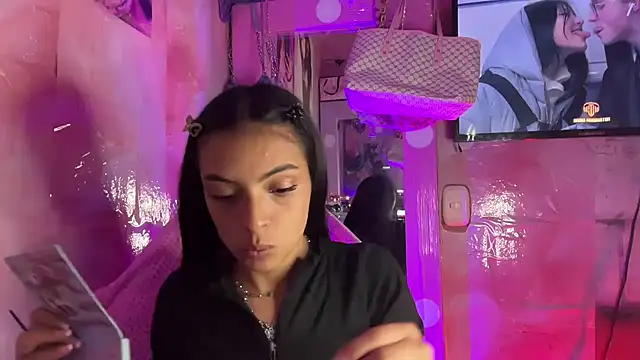 Skye Moore online show from August 9, 2026, 1:29 am