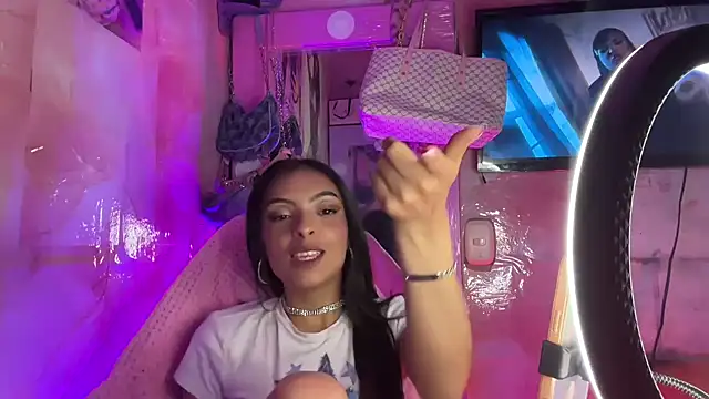 Skye Moore online show from August 9, 2026, 3:23 am