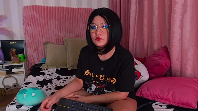 NataliaNovak online show from May 8, 2026, 12:54 pm