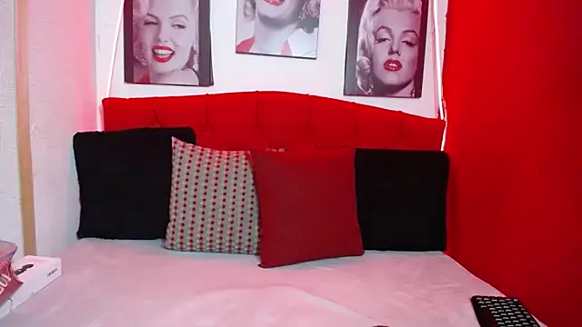 Tiana Ebony18 online show from March 4, 2026, 12:00 pm