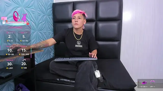 Snapshot of Brianna_Hard chatting on September 30, 2025, 3:22 am Brianna Hard online show from September 30, 2025, 3:22 am