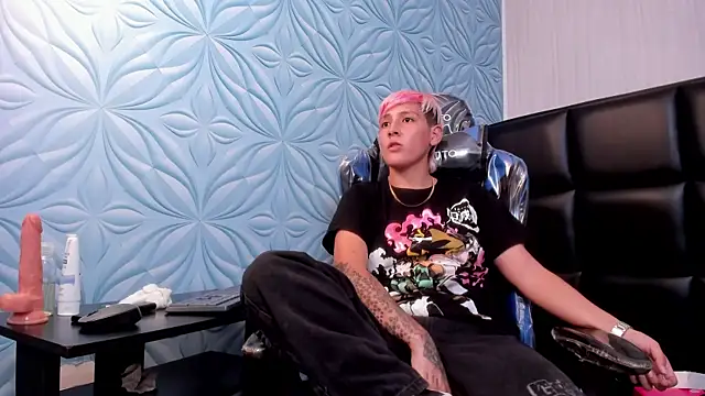 Snapshot of Brianna_Hard chatting on October 7, 2025, 3:04 am Brianna Hard online show from October 7, 2025, 3:04 am