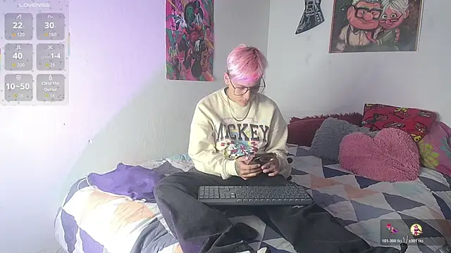 Snapshot of Brianna_Hard chatting on November 2, 2025, 12:35 am Brianna Hard online show from November 2, 2025, 12:35 am