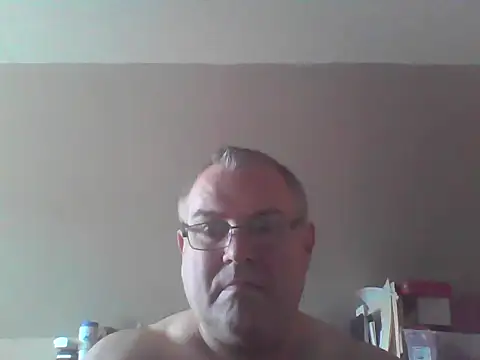 mkestr69 online show from October 30, 2025, 3:35 pm