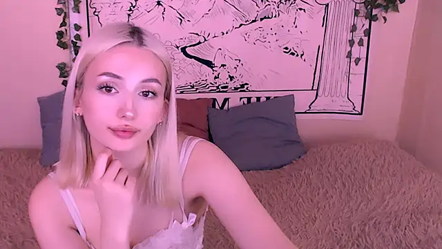 beauty blonde online show from March 10, 2025, 8:48 am