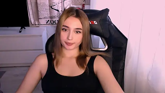 beauty blonde online show from September 11, 2025, 2:33 am