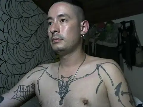 Snapshot of vampireathome chatting on June 2, 2026, 5:20 am vampireathome online show from June 2, 2026, 5:20 am