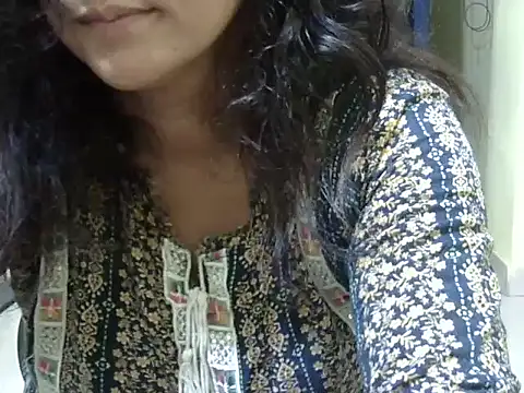 Snapshot of Your_cutiepie_ chatting on October 6, 2025, 5:43 pm Your cutiepie  online show from October 6, 2025, 5:43 pm