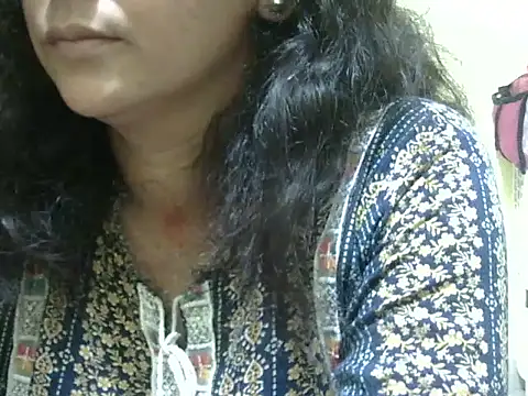 Snapshot of Your_cutiepie_ chatting on October 22, 2025, 6:29 pm Your cutiepie  online show from October 22, 2025, 6:29 pm