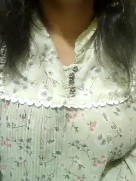 Snapshot of Your_cutiepie_ chatting on October 25, 2025, 11:54 pm Your cutiepie  online show from October 25, 2025, 11:54 pm