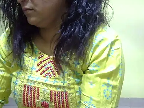 Snapshot of Your_cutiepie_ chatting on October 29, 2025, 8:49 am Your cutiepie  online show from October 29, 2025, 8:49 am