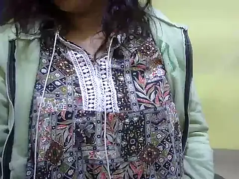 Snapshot of Your_cutiepie_ chatting on December 4, 2025, 8:28 pm Your cutiepie online show from December 4, 2025, 8:28 pm