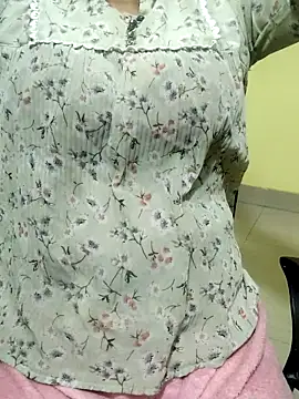 Snapshot of Your_cutiepie_ chatting on February 21, 2026, 12:28 pm Your cutiepie online show from February 21, 2026, 12:28 pm