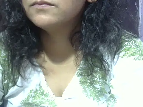 Snapshot of Your_cutiepie_ chatting on March 2, 2026, 10:33 am Your cutiepie online show from March 2, 2026, 10:33 am