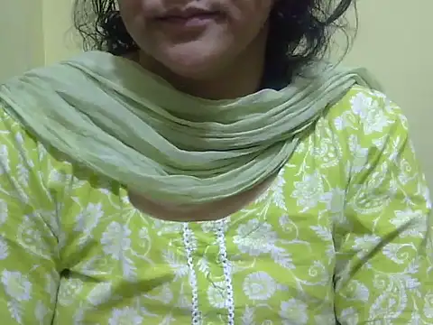 Snapshot of Your_cutiepie_ chatting on March 3, 2026, 6:47 pm Your cutiepie online show from March 3, 2026, 6:47 pm