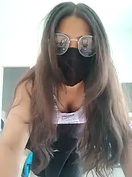 Snapshot of shnaz_1 chatting on April 22, 2026, 6:38 am shnaz 1 online show from April 22, 2026, 6:38 am