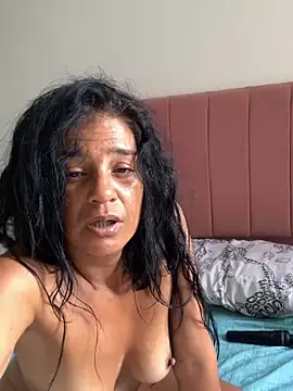 dulcecataliina online show from September 17, 2025, 12:40 pm