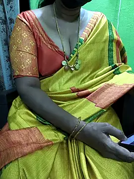 niiveditha online show from November 5, 2025, 10:04 am