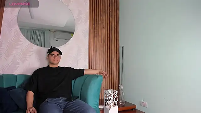 Sebastian Phoenix online show from February 20, 2025, 11:53 am