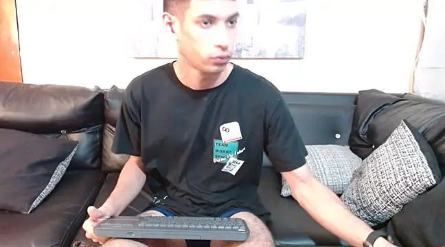 biigjhonny online show from March 5, 2025, 6:33 am