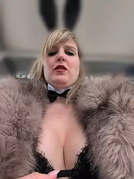 Sexybiene969 online show from March 31, 2026, 3:12 pm