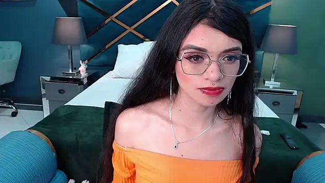 Snapshot of Emerald_gh chatting on March 19, 2025, 8:23 am Emerald gh online show from March 19, 2025, 8:23 am