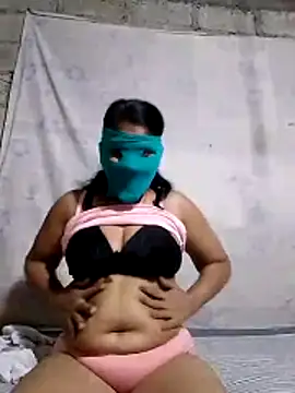 chutiaunty online show from February 24, 2026, 3:48 am