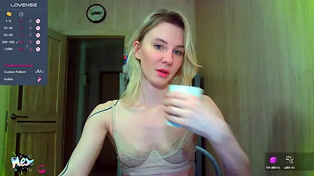 Snapshot of Caramel_piegirl chatting on September 23, 2025, 8:12 pm Caramel piegirl online show from September 23, 2025, 8:12 pm