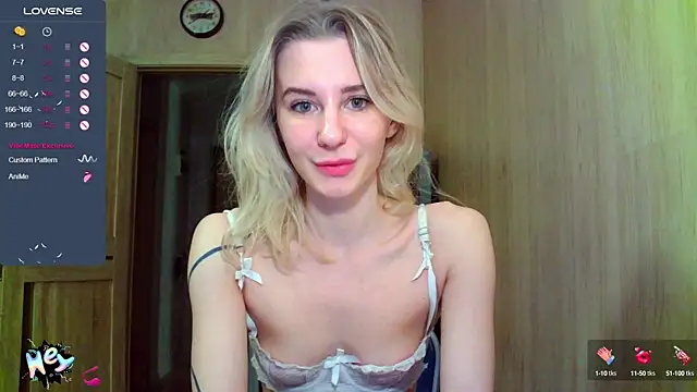 Snapshot of Caramel_piegirl chatting on October 8, 2025, 8:39 pm Caramel piegirl online show from October 8, 2025, 8:39 pm