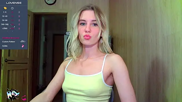 Snapshot of Caramel_piegirl chatting on November 11, 2025, 8:42 pm Caramel piegirl online show from November 11, 2025, 8:42 pm