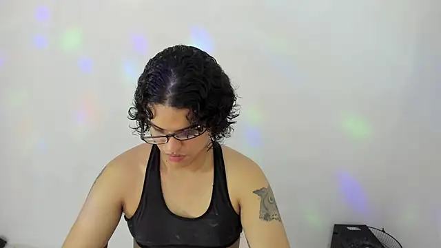 Snapshot of Diane_blossom chatting on October 15, 2025, 6:19 pm Diane blossom online show from October 15, 2025, 6:19 pm