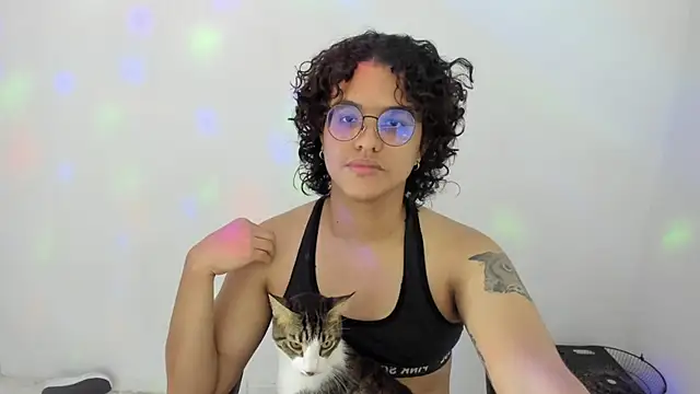 Snapshot of Diane_blossom chatting on October 24, 2025, 9:11 pm Diane blossom online show from October 24, 2025, 9:11 pm