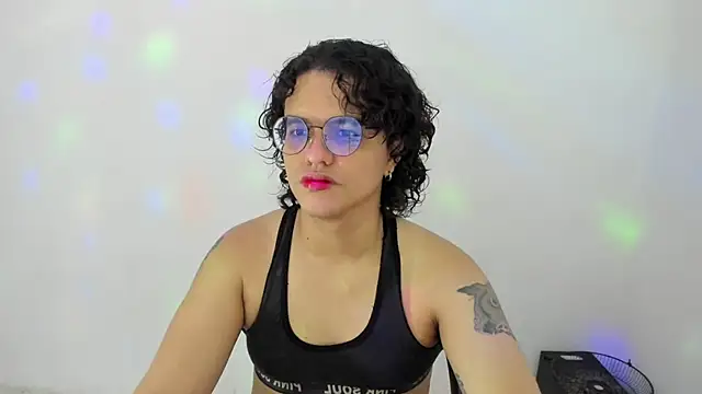 Snapshot of Diane_blossom chatting on October 26, 2025, 6:14 pm Diane blossom online show from October 26, 2025, 6:14 pm