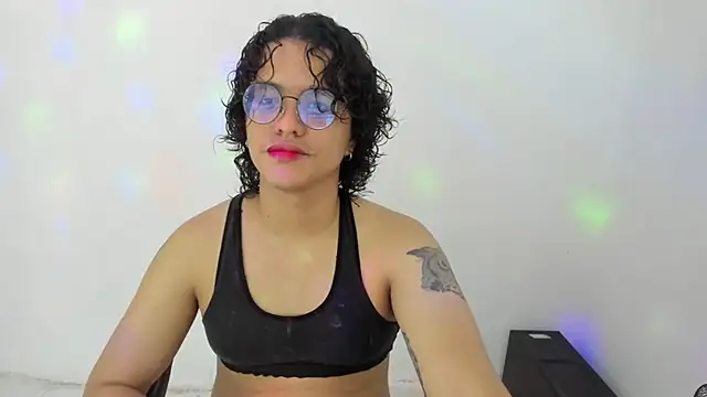 Snapshot of Diane_blossom chatting on November 1, 2025, 9:28 pm Diane blossom online show from November 1, 2025, 9:28 pm