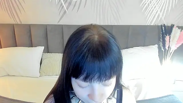 Snapshot of SkinyJoyce chatting on February 22, 2025, 1:44 am SkinyJoyce online show from February 22, 2025, 1:44 am