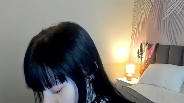 Snapshot of SkinyJoyce chatting on February 23, 2025, 9:44 am SkinyJoyce online show from February 23, 2025, 9:44 am