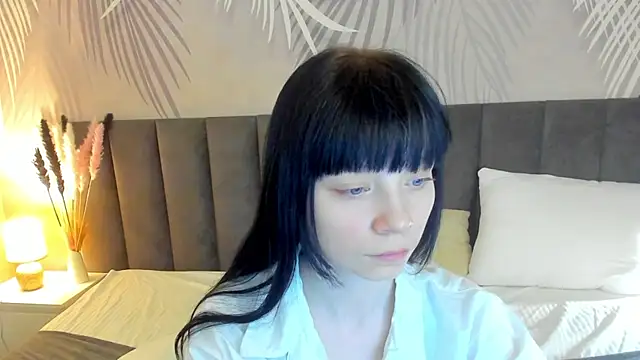 Snapshot of SkinyJoyce chatting on February 27, 2025, 8:17 am SkinyJoyce online show from February 27, 2025, 8:17 am