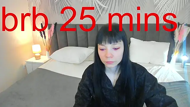 Snapshot of SkinyJoyce chatting on March 1, 2025, 5:09 am SkinyJoyce online show from March 1, 2025, 5:09 am