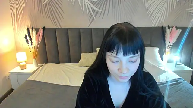 Snapshot of SkinyJoyce chatting on March 2, 2025, 8:05 am SkinyJoyce online show from March 2, 2025, 8:05 am