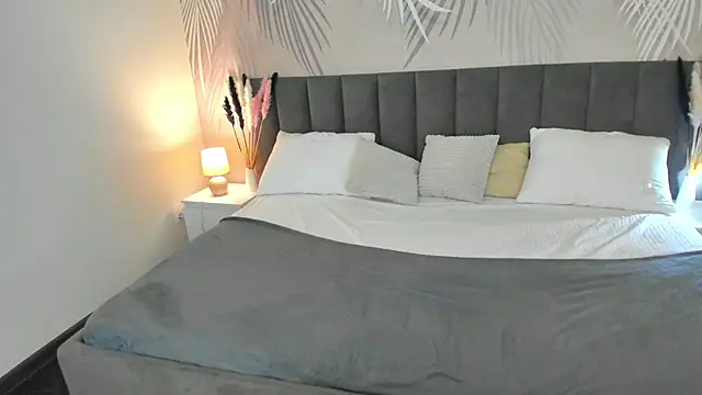 Snapshot of SkinyJoyce chatting on March 4, 2025, 5:11 am SkinyJoyce online show from March 4, 2025, 5:11 am