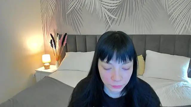 Snapshot of SkinyJoyce chatting on March 11, 2025, 2:21 am SkinyJoyce online show from March 11, 2025, 2:21 am