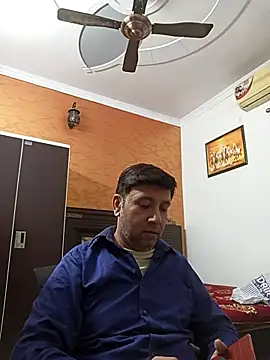 Snapshot of innocentboy1987 chatting on November 7, 2025, 8:03 am innocentboy1987 online show from November 7, 2025, 8:03 am