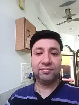 innocentboy1987 online show from February 6, 2026, 3:44 am