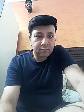 innocentboy1987 online show from May 16, 2026, 6:54 am