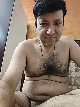 innocentboy1987 online show from July 9, 2026, 4:33 pm