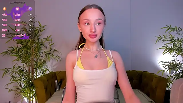 Snapshot of miiss__lulu chatting on May 19, 2026, 1:56 am miiss lulu online show from May 19, 2026, 1:56 am