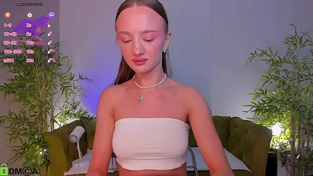 Snapshot of miiss__lulu chatting on June 5, 2026, 12:28 am miiss lulu online show from June 5, 2026, 12:28 am
