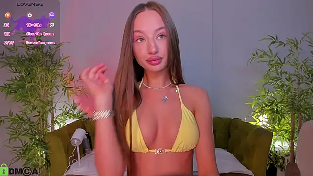 Snapshot of miiss__lulu chatting on June 9, 2026, 1:06 am miiss lulu online show from June 9, 2026, 1:06 am