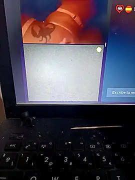 Snapshot of moreno1386 chatting on February 15, 2026, 5:37 am moreno1386 online show from February 15, 2026, 5:37 am